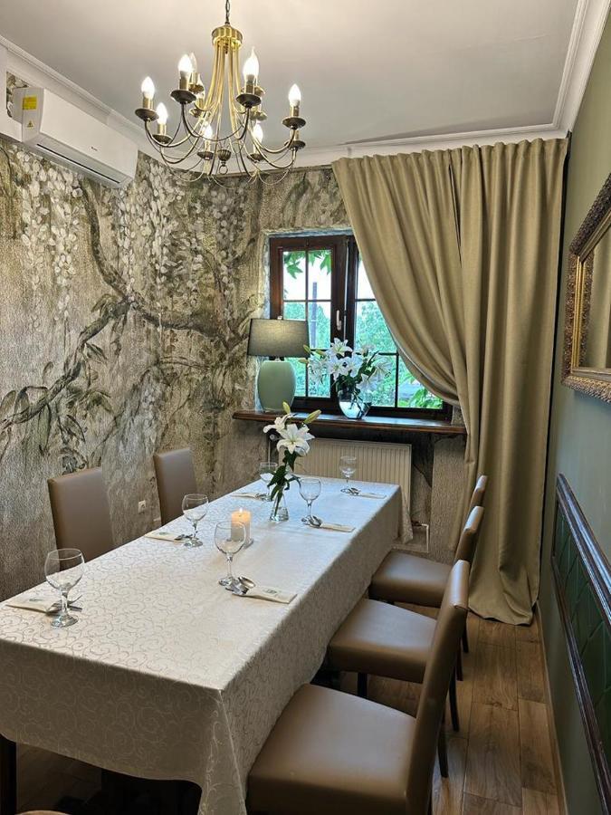 Hotel Kresowianka 코닌 외부 사진