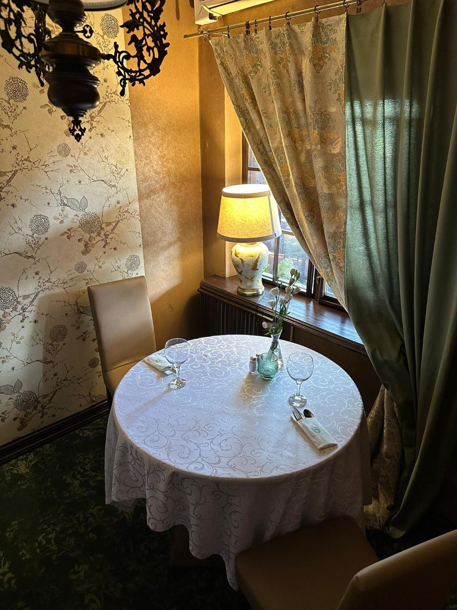 Hotel Kresowianka 코닌 외부 사진