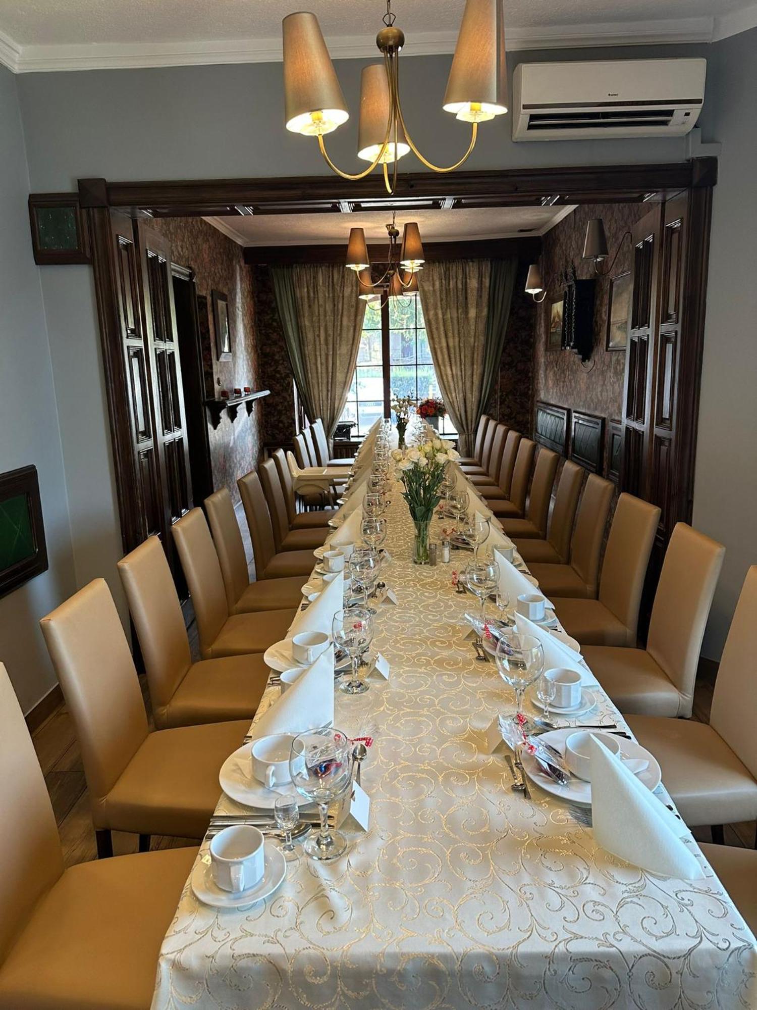 Hotel Kresowianka 코닌 외부 사진